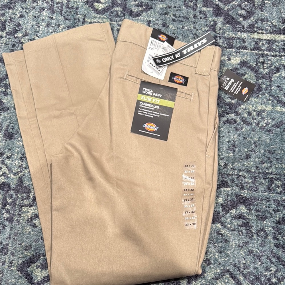 Dickies Men's Khaki slim fit Tapered Leg Pants